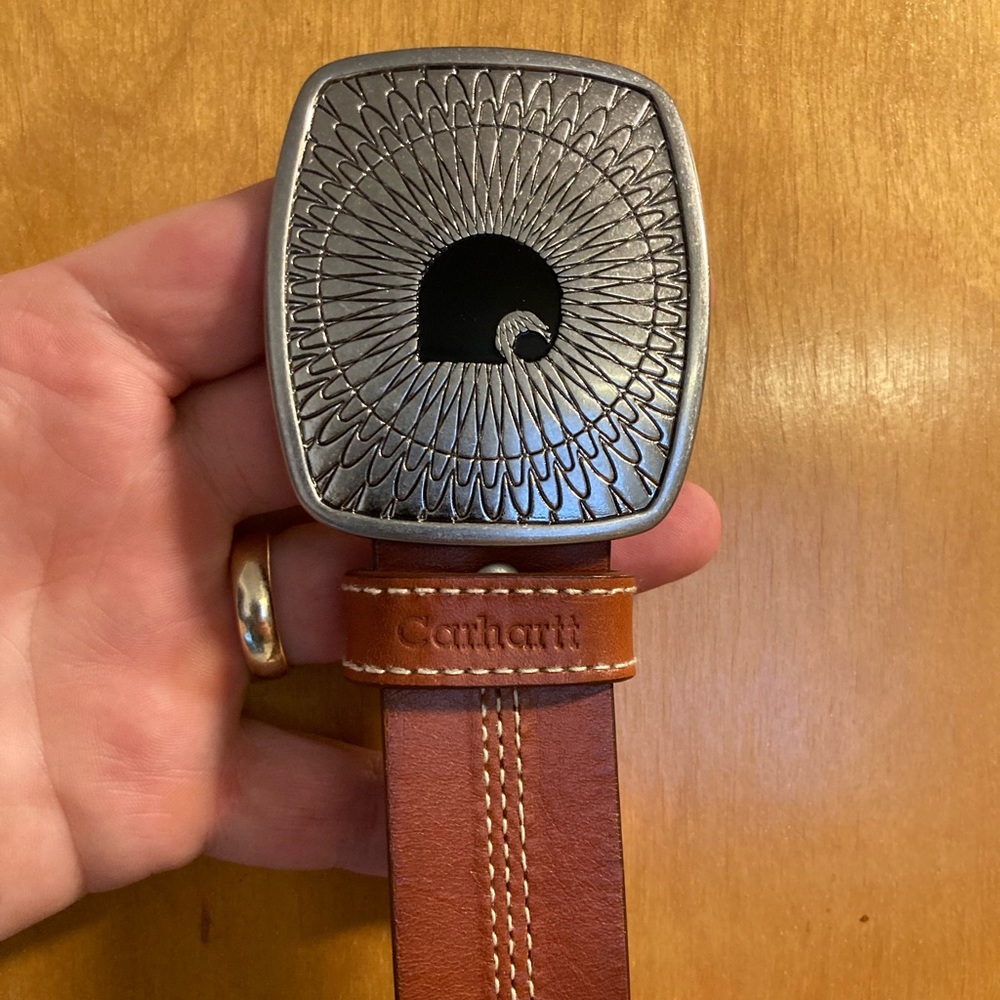 Carhartt WA011 Women’s medium belt.